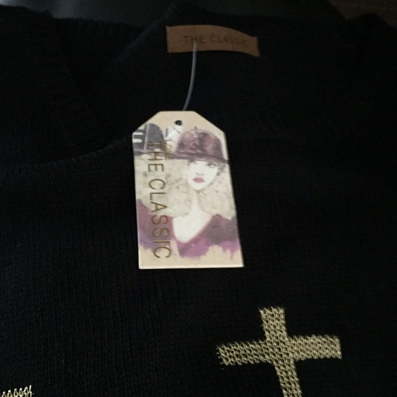 Stunning Cross Sweater - Picture 6 of 8